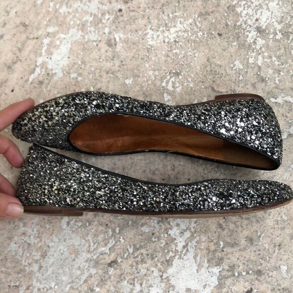 1937 footwear  - Picture 3 of 6